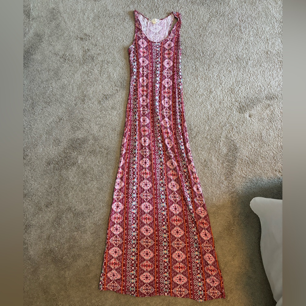 Fitted maxi dress reds pinks and oranges